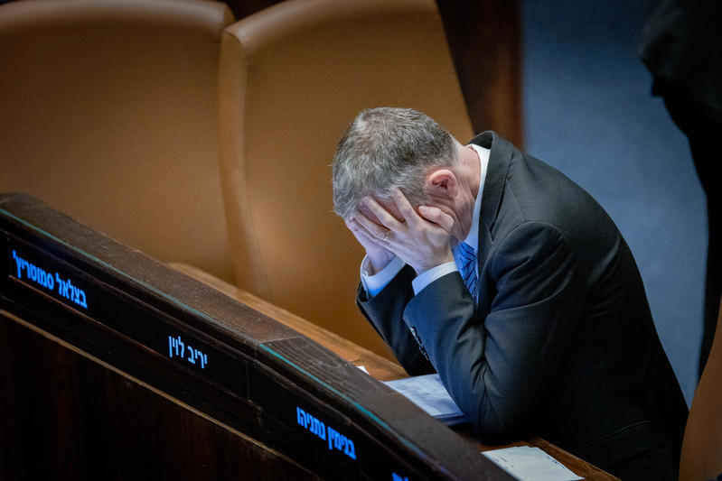 שר המשפטים יריב לוין במליאת הכנסת, דצמבר 2024
