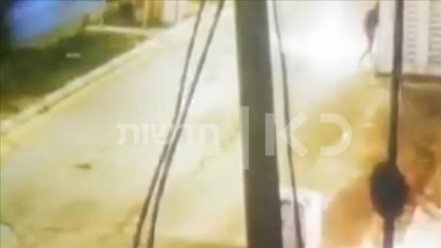 מחבלים מיידים בקבוקי תבערה לעבר עמדה צבאית בדרום הר חברון