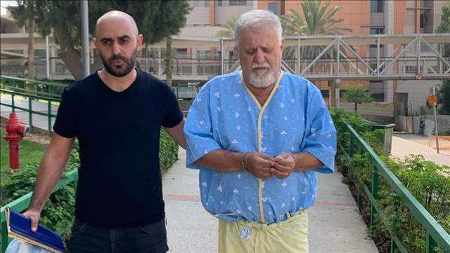 ד"ר גיורא פרי שחשוד ברצח בת זוגו אסתי אהרונוביץ' בתלמי אליהו משתחרר מבית החולים ומובל למעצר, 06.11.19