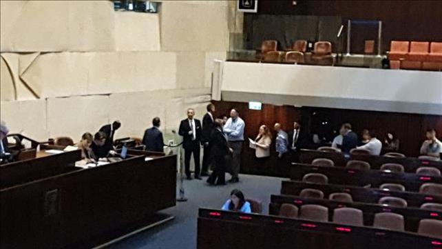 יולי אדלשטיין עוזב את מליאת הכנסת 28.01.20