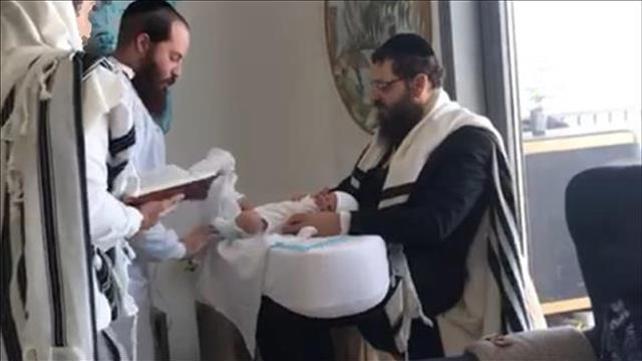 ברית מילה באבו דאבי 