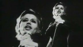 חוה אלברשטיין בביצוע השיר "הדרך לאי שם". 1970