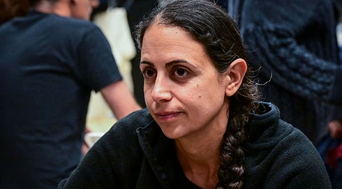 עפרי ביבס: "לא אשכח את שירי, אריאל וכפיר. לא אשכח את כל אחראים לטבח ולמחדל"