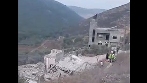 قصف مبنى في أنصار قضاء النبطية