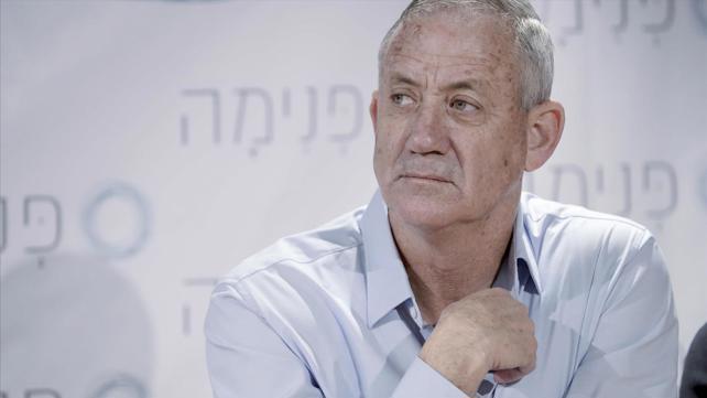 בני גנץ, ב-2017