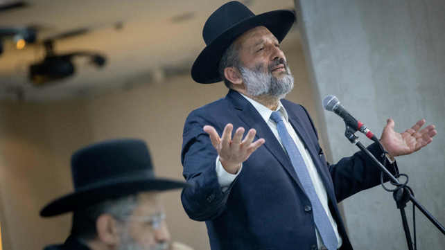 שר הפנים אריה דרעי