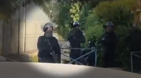 כתב אישום לשוטר שירה כדור ספוג לעבר קטינה בשומר החומות