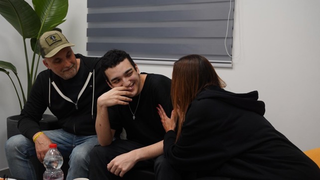 עידן אלכסנדר עם הוריו