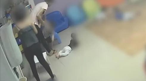 ההורים זועמים: הורי המנהלת מראש העין לקחו חלק בהתעללות
