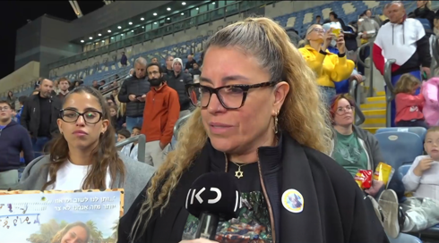 משפחות חטופים נגד שחקני עבר של נבחרת ישראל: משחק הידידות המרגש