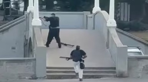 ישראלי שניצל מהפיגוע: "התחילו לרסס אותנו, אנשים נפלו על ימין ועל שמאל"