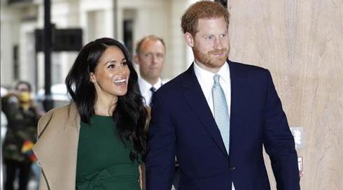 "מאבק רציני": הזוג הבריטי המלכותי מספר על אתגר ההורות והמאבק בצהובונים