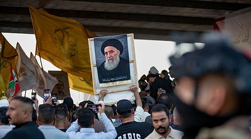 הפגנה מחוץ לנמל התעופה הבין-לאומי של נג'ף בעיראק, 28.09.26