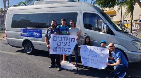 ח"כ גפני: החזרת התחב"צ בשבת – פעולה מרגיזה שעלולה למנוע את החזרת המשק לעבודה