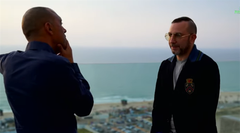 פנטהאוז מול הים או דירה שכורה: מי יותר מאושר?