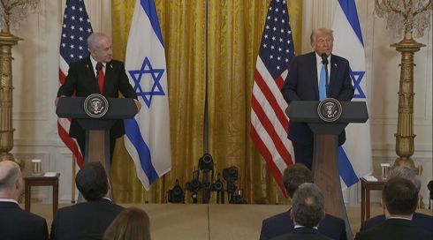 טראמפ: "ישראל מנהלת ציד מכשפות נגד נתניהו, יש לבטל את המשפט"