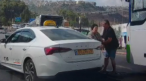 במקום לברוח מהמחבלים: נהג המונית חילץ את הקשישה שנסעה איתו