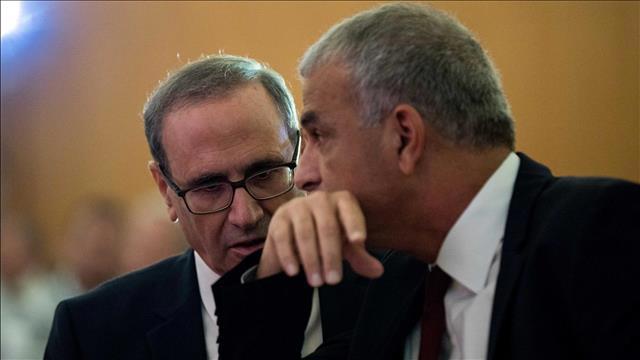 החשב הכללי רוני חזקיהו ושר האוצר משה כחלון