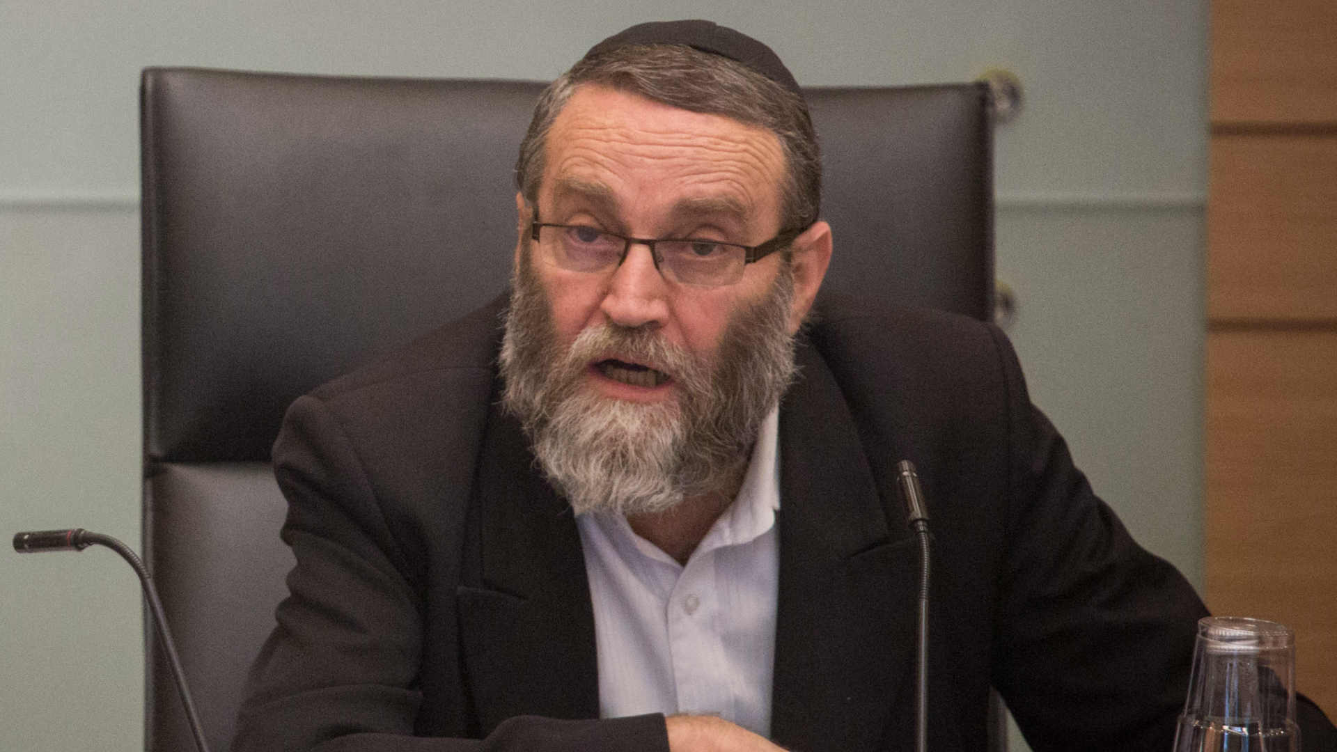 משה גפני, ארכיון