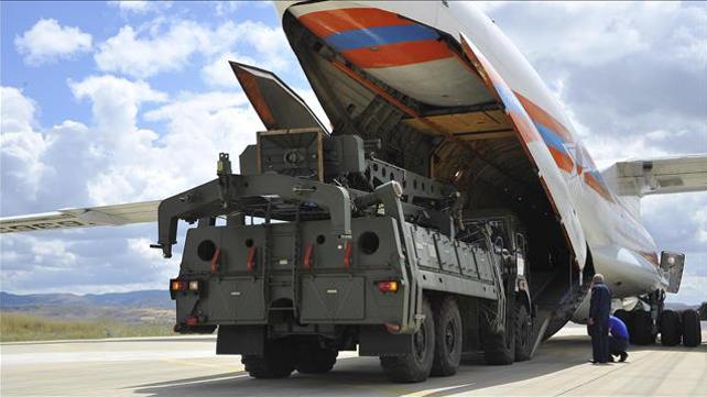 חלק ממערכת S-400 שמגיעה לטורקיה 