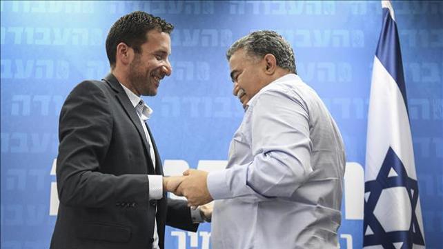 איציק שמולי ועמיר פרץ במסיבת העיתונאים 28 ביולי