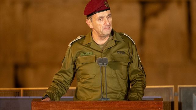 הרמטכ"ל, רב-אלוף הרצי הלוי, בטקס הדלקת נר זיכרון ברחבת הכותל המערבי