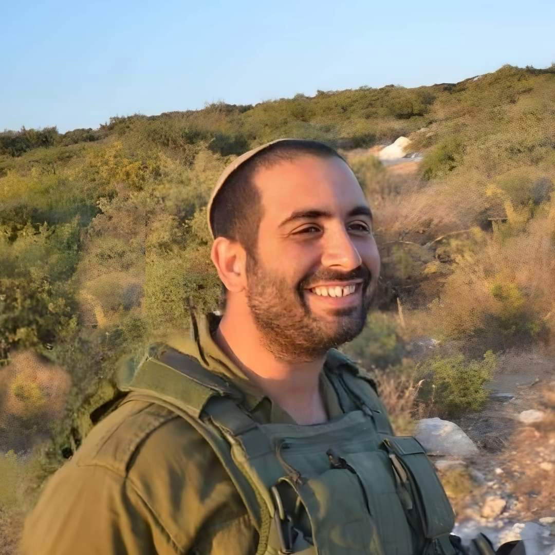 "תמיד ראה את השקופים והושיט להם יד"