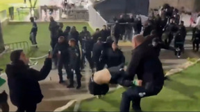 "השוטרים תקפו אותנו": התיעוד המטריד ממשחק הכדורגל - שוטר בעט בפניו של נער