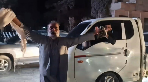 שמחה ברחובות, בכי באולפנים: התגובות לחיסול נסראללה בעולם הערבי