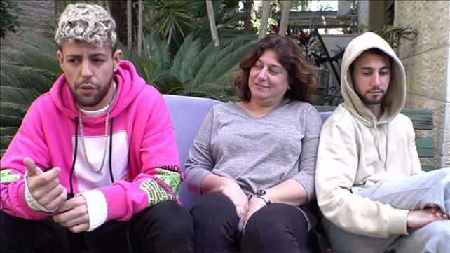 חוזרים לגור עם ההורים