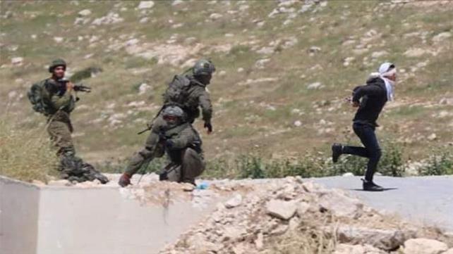 ירי בפלסטיני כפות תקוע