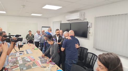 נתניהו נפגש עם משפחות החטופים: "שיחה לא פשוטה"