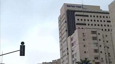 "משרד הבריאות עוצם עיניים": הטיפול הלקוי בנפגעות אונס