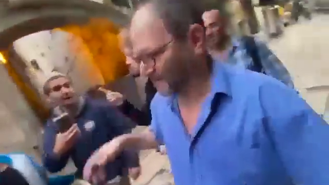 עופר כסיף בהפגנה