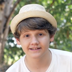 מחבר יונתן לנדסמן