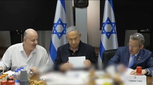 הפרשה הביטחונית החמורה: כמה חשודים נעצרו ונחקרו - בלשכת נתניהו מכחישים
