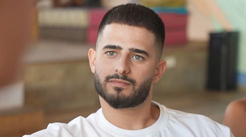 "מוקדש לבן הזוג שלי": הזמר עדן חסון יצא מהארון