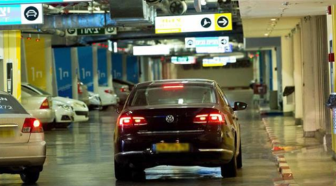 סמוטריץ' הודיע: נגיש הצעת חוק לביטול חוק החניונים