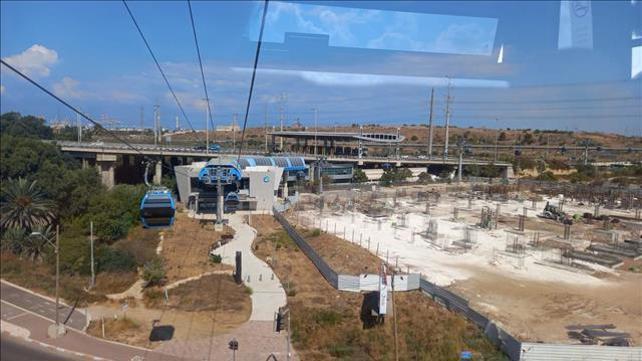 הרכבלית בחיפה נתקעה
