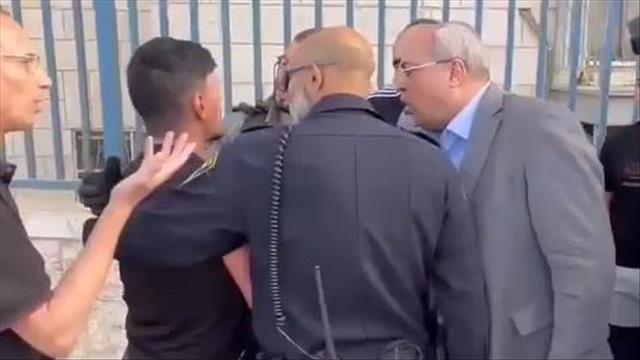 טיבי מפריע למעצר