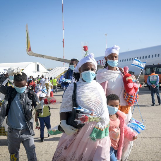 A pesar del cierre, llega un nuevo grupo de inmigrantes desde Latinoamérica