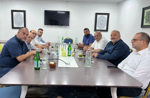 ראשי המפלגות הערביות, מנסור עבאס, איימן עודה, סאמי אבו שחאדה ואחמד טיבי, בפגישה