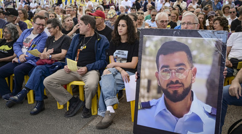 "לא משאירים אף חטוף מאחור": המונים השתתפו בעצרות ברחבי הארץ