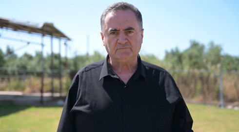 גויסו לריגול דרך קבוצת חילופי זוגות - ועקבו אחרי שר הביטחון
