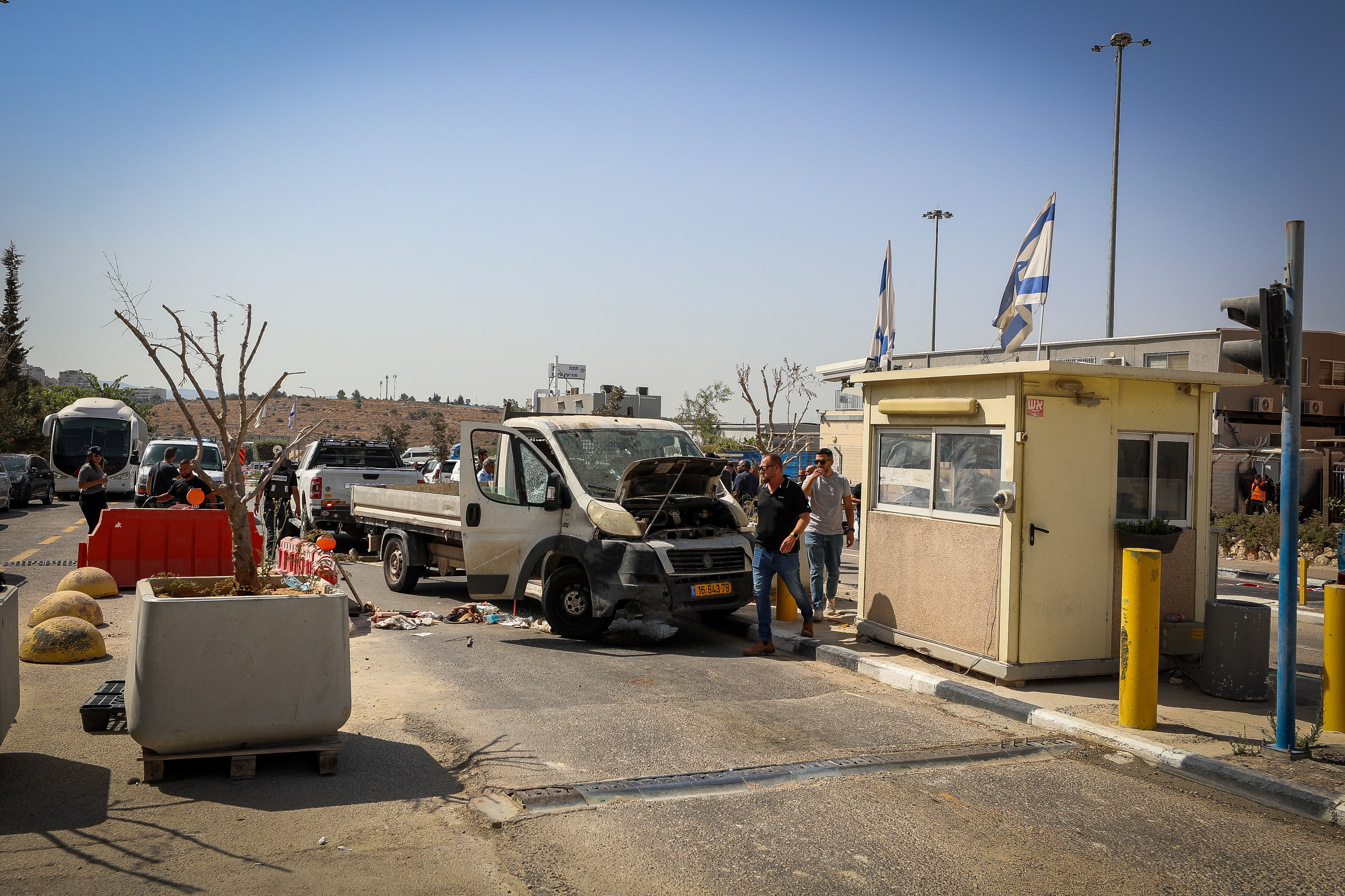 מחבל משאית פיגוע דריסה מחסום מכבים 31.08.23 F230831JA12