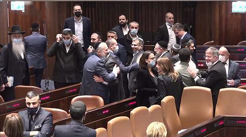 ליל החניונים 2: האופוזיציה שוב ניצחה בכנסת