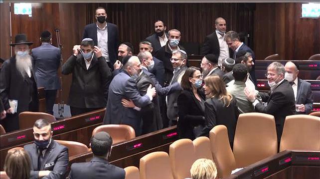 שמש – הלילה בכנסת