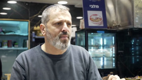לא תנצחו אותנו: הישראלים נלחמים וסופגים טילים - אבל רחוקים מלהישבר