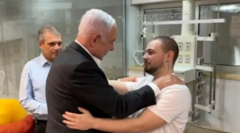 "כשהסוף רע הוא לא בא": המשפחות השכולות נגד ביקור רה"מ אצל החטופים שחולצו