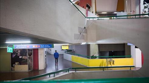 משך לשירותים וביצע מעשים מגונים: פדופיל בפיקוח חשוד בעבירות מין בקטינה